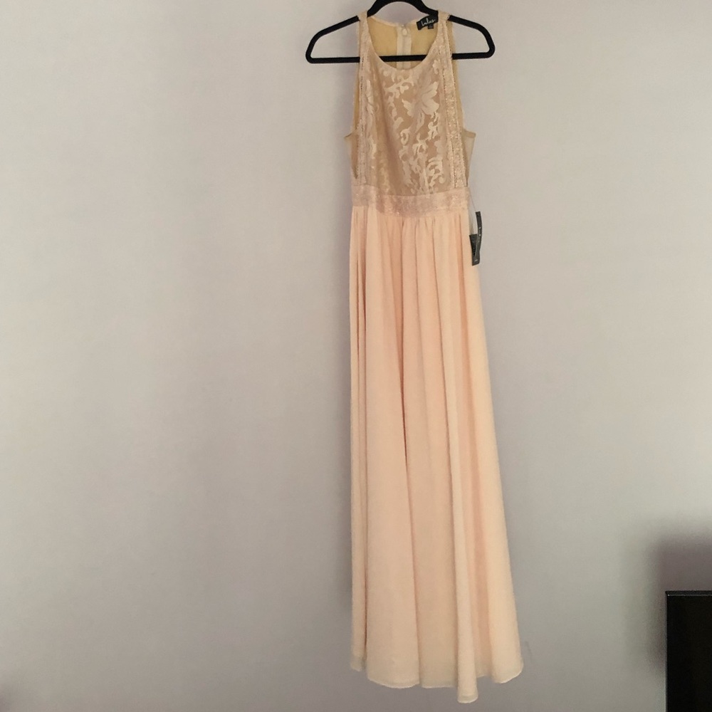 Lulu’s Gown - Picture 2 of 2